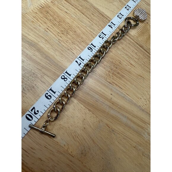 Guess Gold-Tone Chain-Link Toggle Bracelet With Pave Crystal Heart Charm - Picture 5 of 13